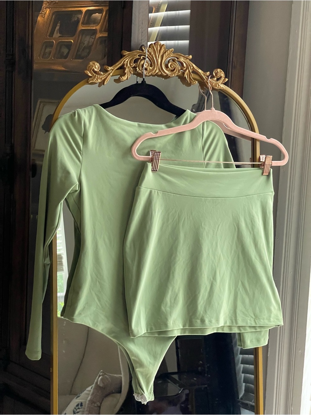 Susana Monaco Light Green Long Sleeve Bodysuit & Skirt Set